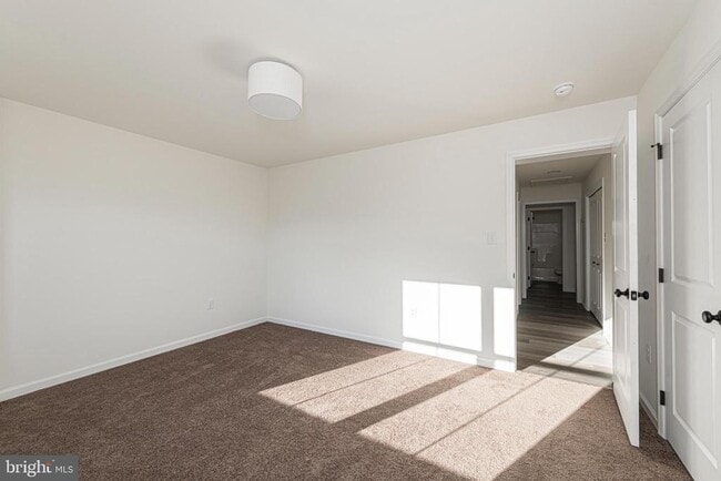 Building Photo - 617 Port Providence Rd