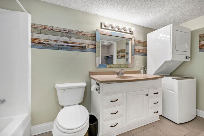 Building Photo - BG0218