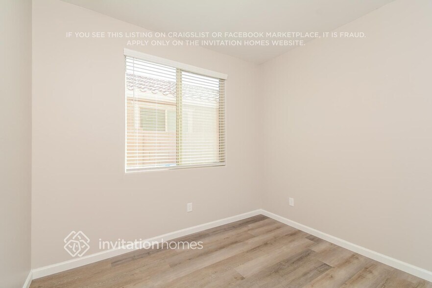 Building Photo - 12330 W Glenn Dr