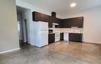 Building Photo - Unique 2 BD | 1 BA Home - SE Portland