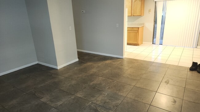 Building Photo - 3379 North Ave