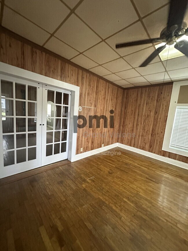 Building Photo - 2808 Champaign Ave