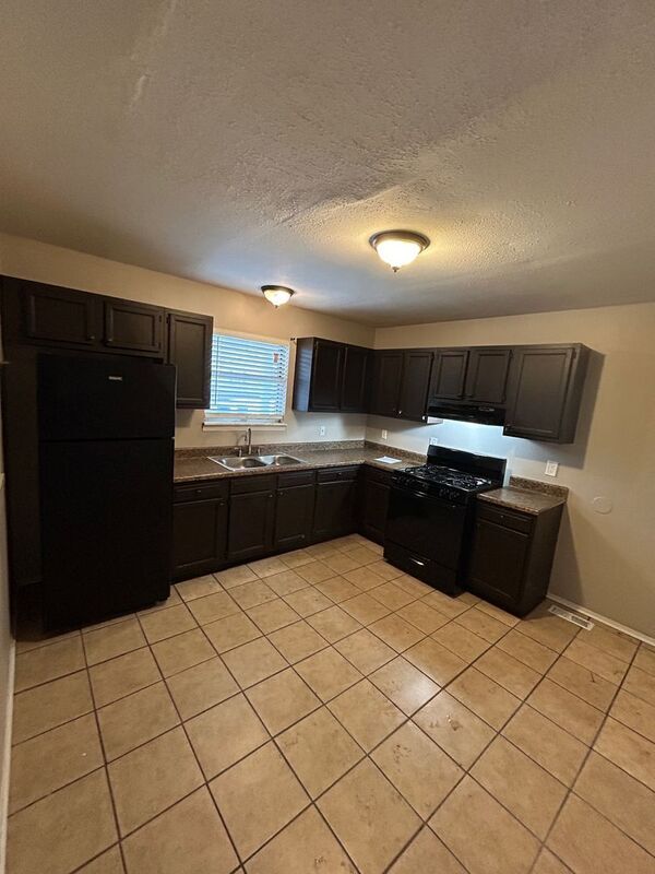 Building Photo - 116 Grether Ave