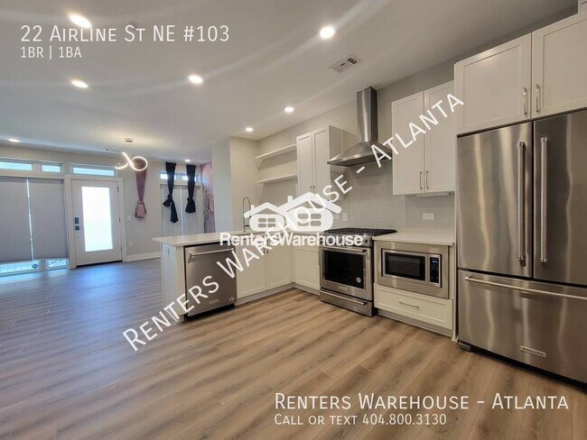 Building Photo - Location! Location! 2 Story 1 Bedroom step...