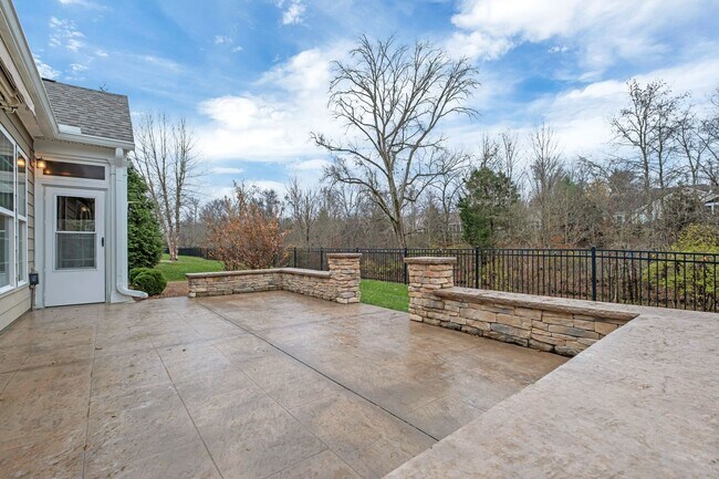 Building Photo - Del Webb Lake Providence Home