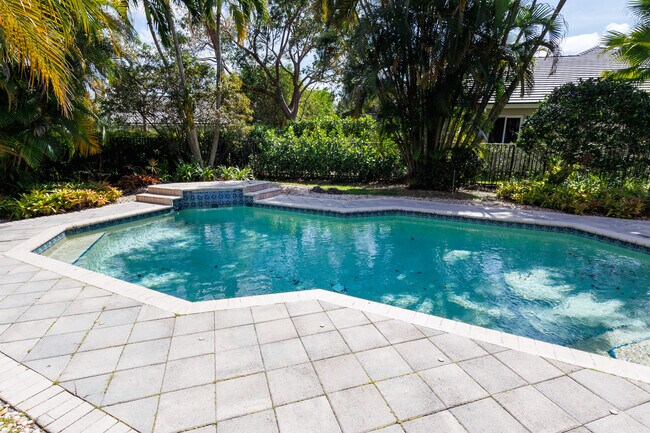 Building Photo - 280 Landings Blvd