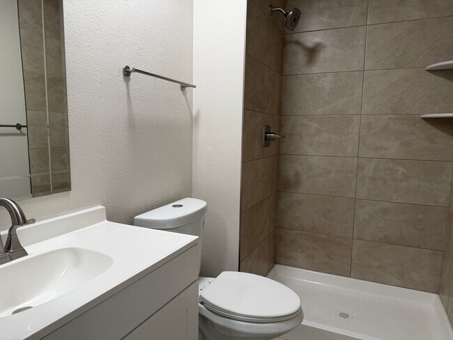 Building Photo - 5419 E Knoll Drive