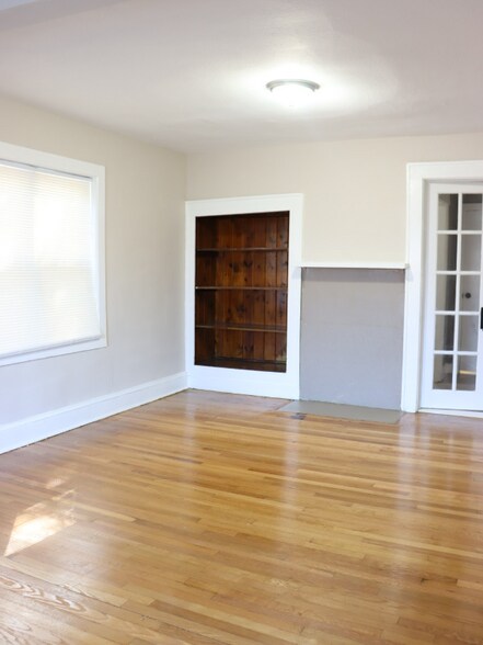 Building Photo - 4113 W Sugar Creek Rd