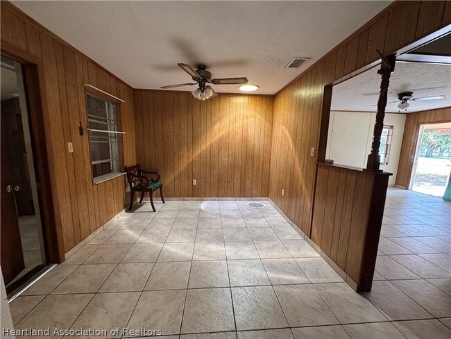 Building Photo - 307 N Lake Reedy Blvd