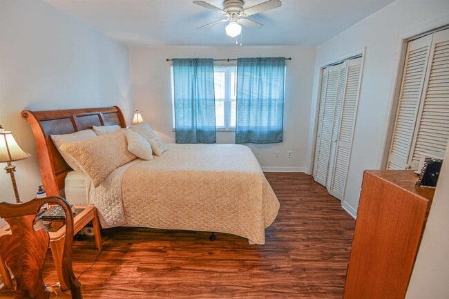 Building Photo - 809 California St