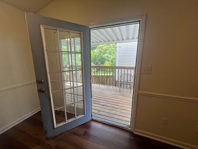 Building Photo - 1023 Yellowhammer Ln