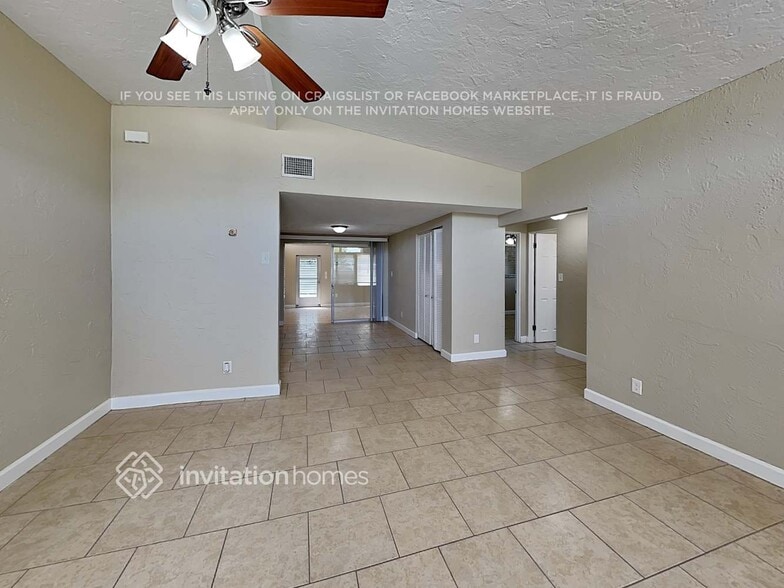 Building Photo - 3652 Prado Dr