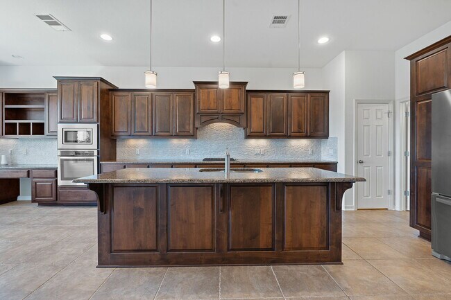 Building Photo - 13271 Mesa Verde Dr