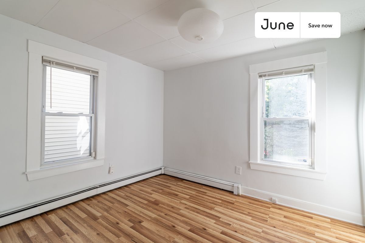 Building Photo - 357 Windsor