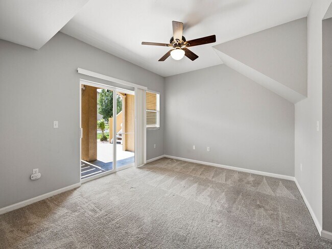 Building Photo - 203 Lucca Dr