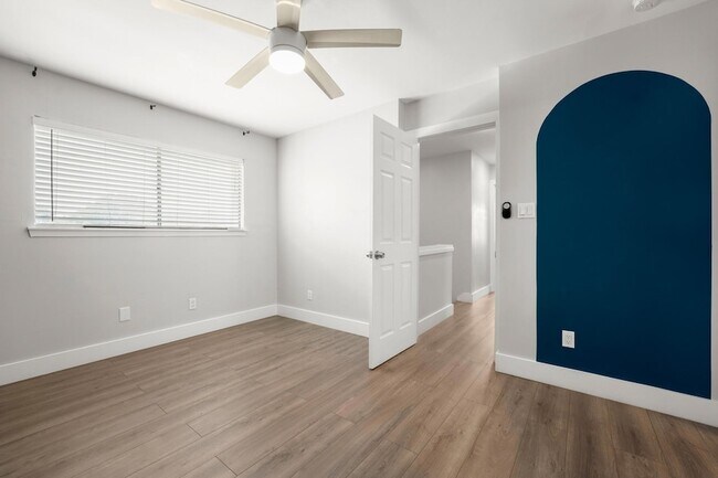 Building Photo - 6410 Chimney Creek Cir