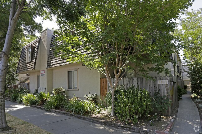 Building Photo - 2818 O St