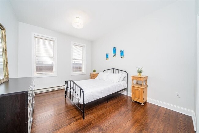 Building Photo - 372 Communipaw Ave
