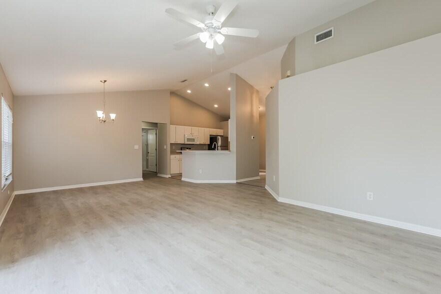 Building Photo - 7616 Bristol Park Dr