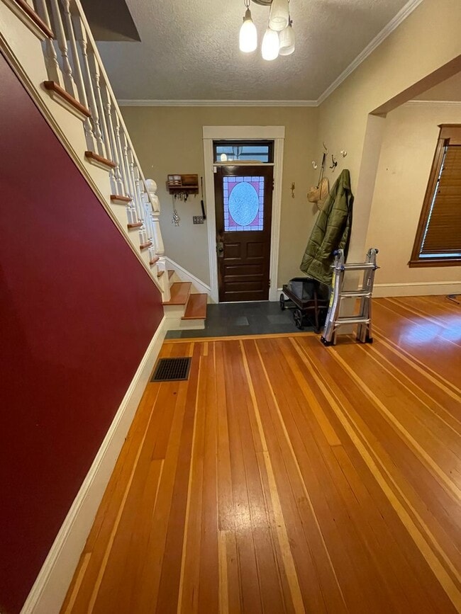 Building Photo - 2002 NE 13th Ave