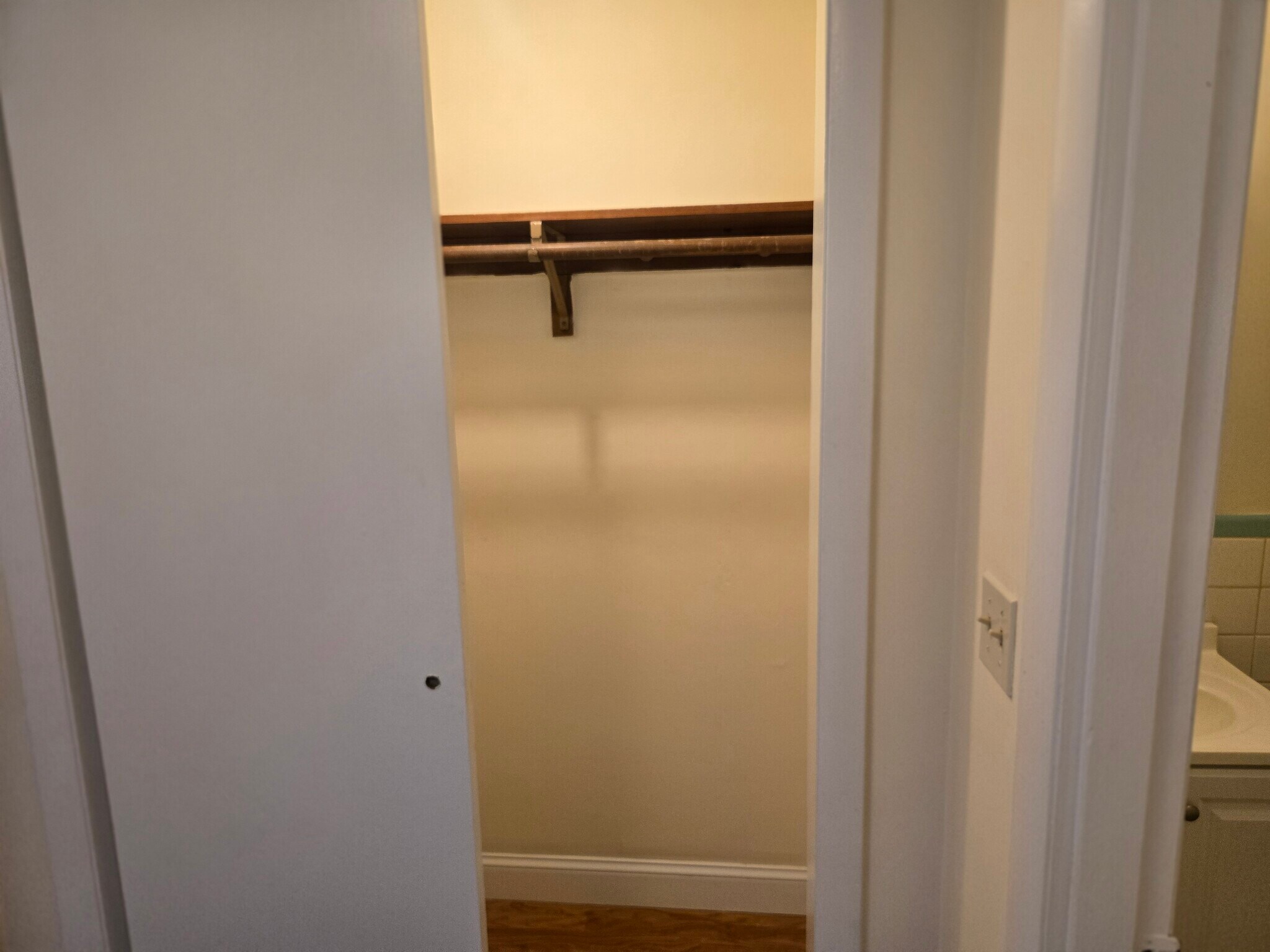 Building Photo - 90 Sutton St