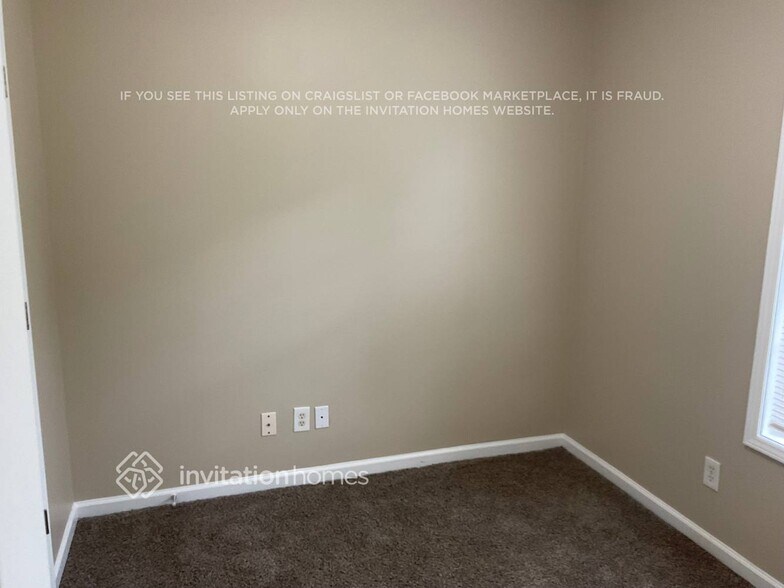 Building Photo - 260 Dreamland Cir