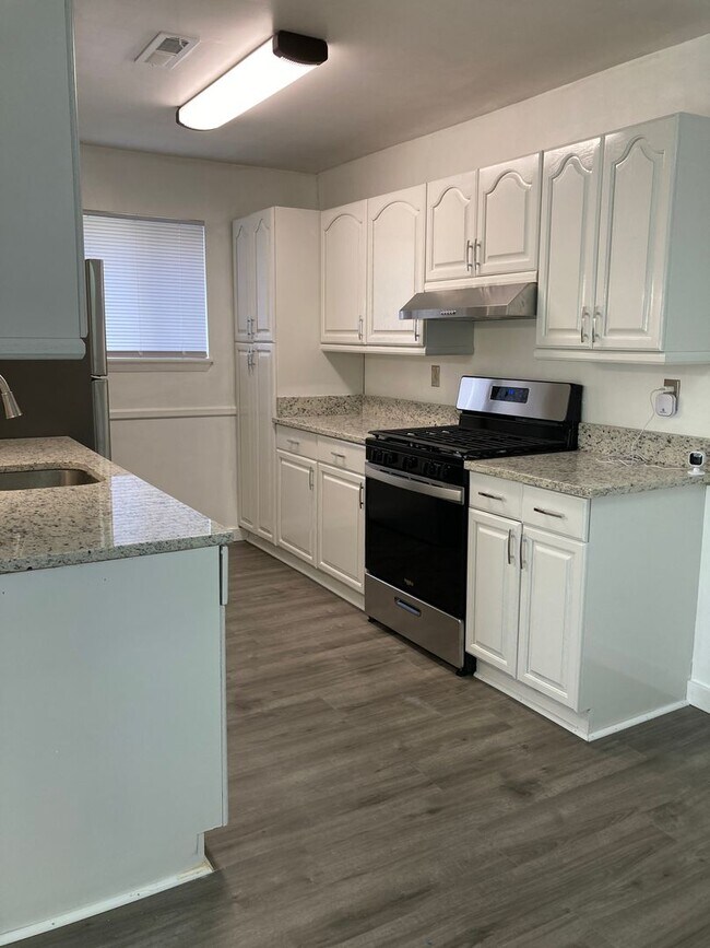 Building Photo - Renovated & Spacious 2 Bedroom Condo in Edgewood, MD!