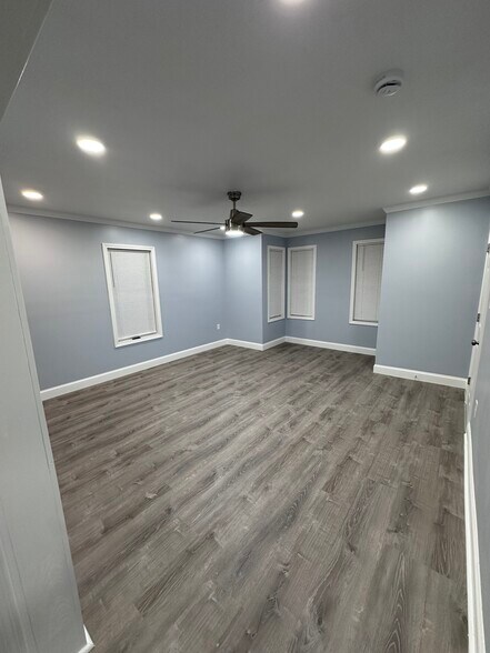 Building Photo - 143 Jencks St