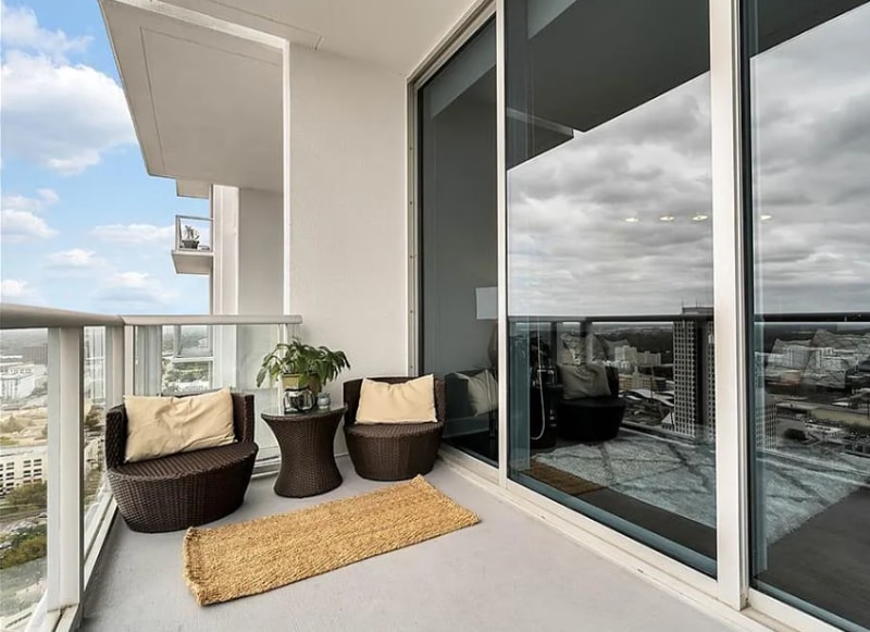 Building Photo - 150 E Robinson St