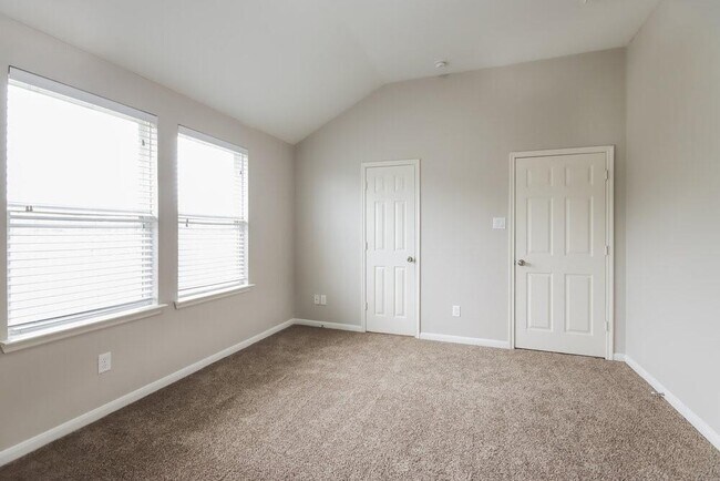 Building Photo - 18726 Walden Glen Cir