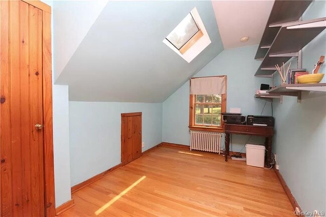 Building Photo - 12 Mamanasco Rd