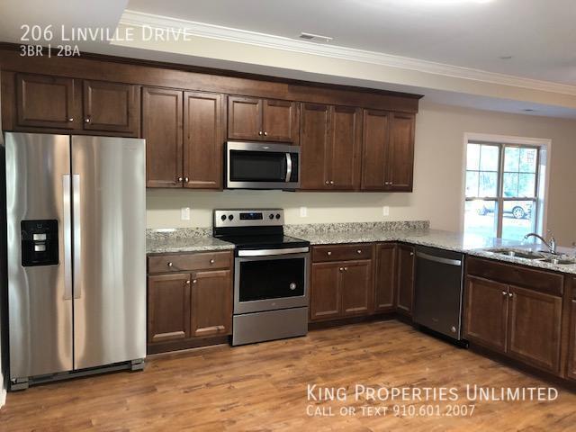 Building Photo - 206 Linville Dr