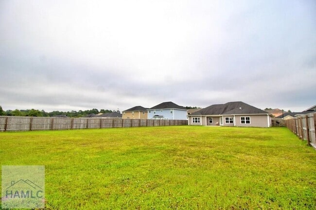 Building Photo - 582 Burke Dr