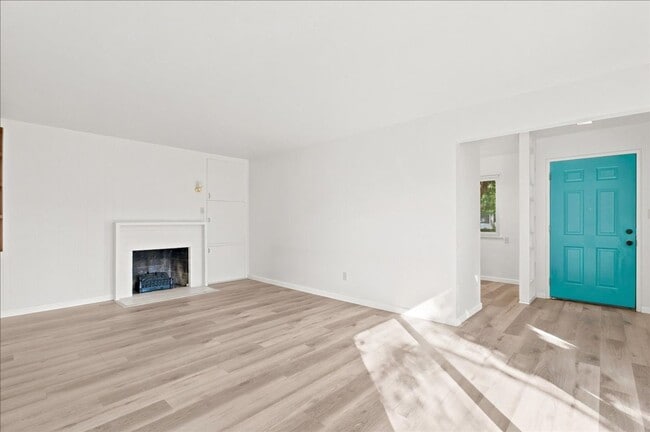 Building Photo - 5121 Earls Ct