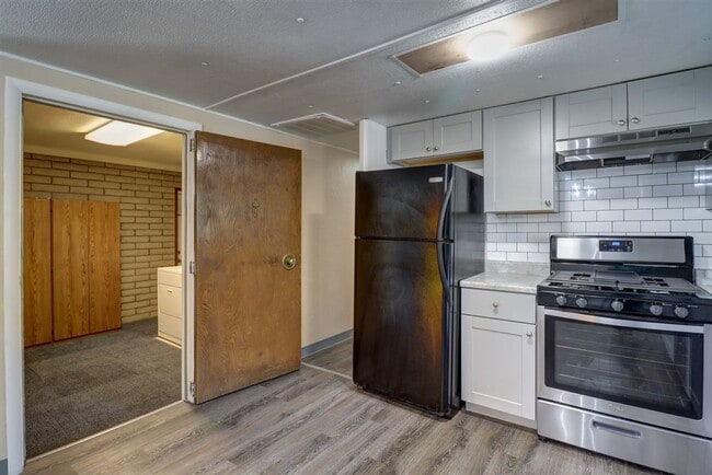 Building Photo - Nature at Your Back Door in this 3 Bedroom...