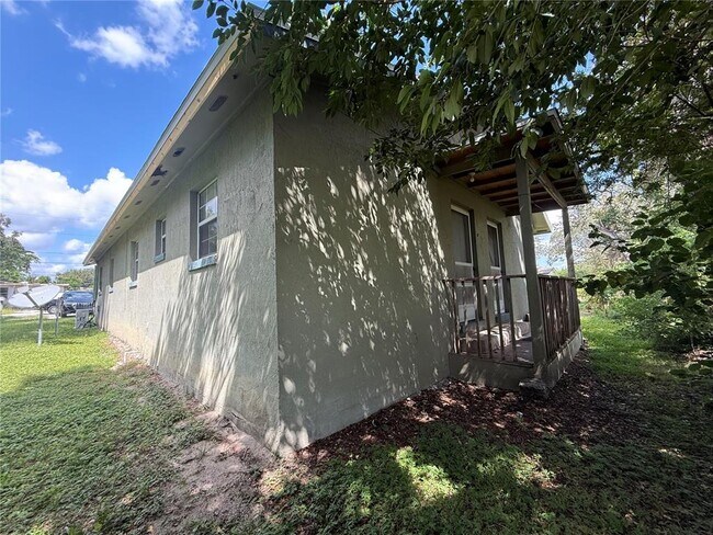 Building Photo - 1223 Ave L