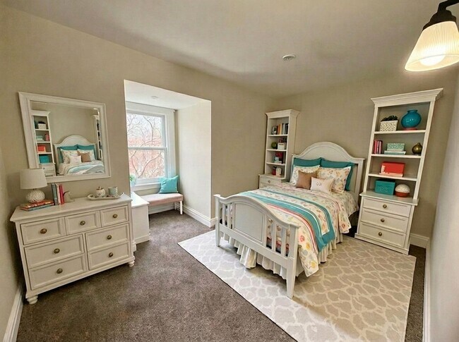 Building Photo - 320 S Ann St