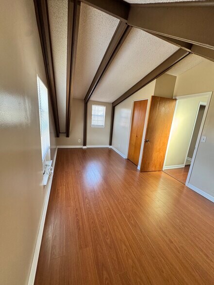 Building Photo - 1120 Garfield St