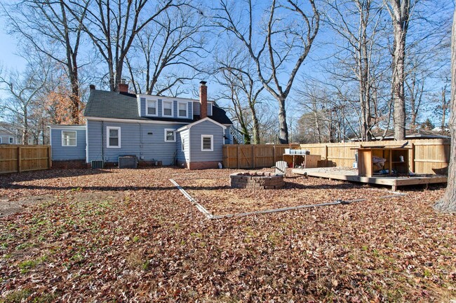 Building Photo - Charming Updated Cape Cod with In-Law Suite