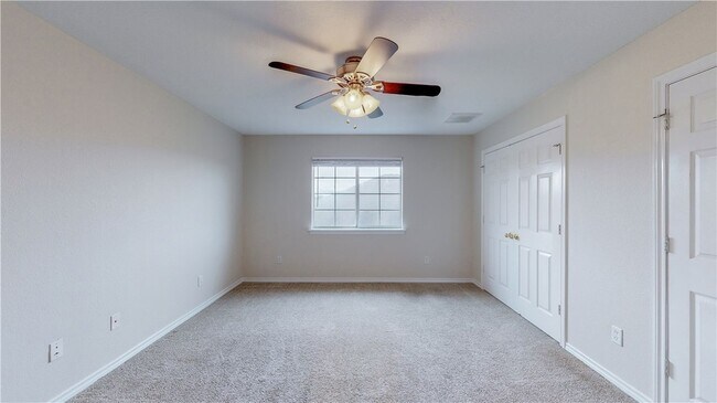 Building Photo - 3771 Oldenburg Ln