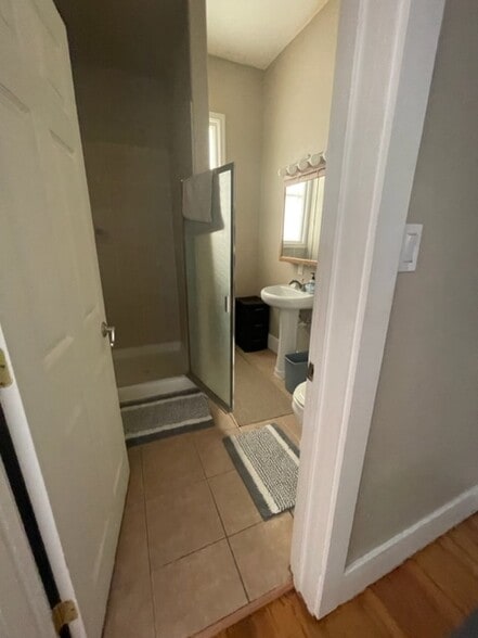 Building Photo - 644 W Galena St