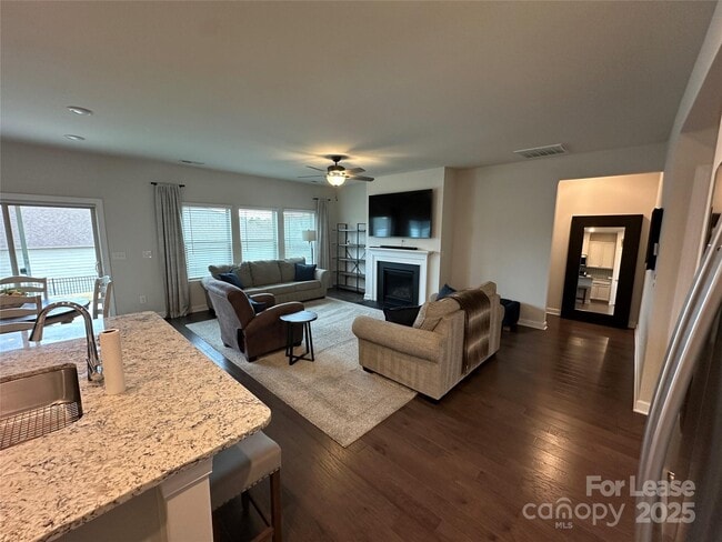 Building Photo - 4165 Canopy Creek Dr