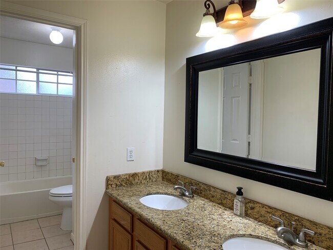 Building Photo - 20703 Riviere Ln