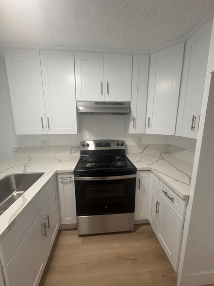 Building Photo - Excelsior Apartments