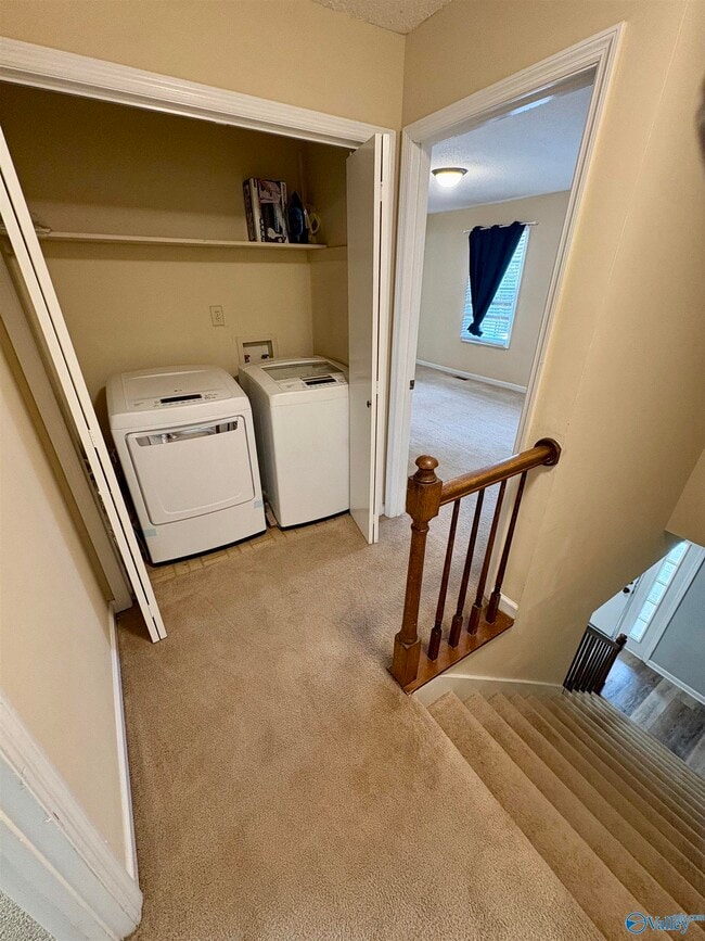 Building Photo - 317 Chateau Dr SW