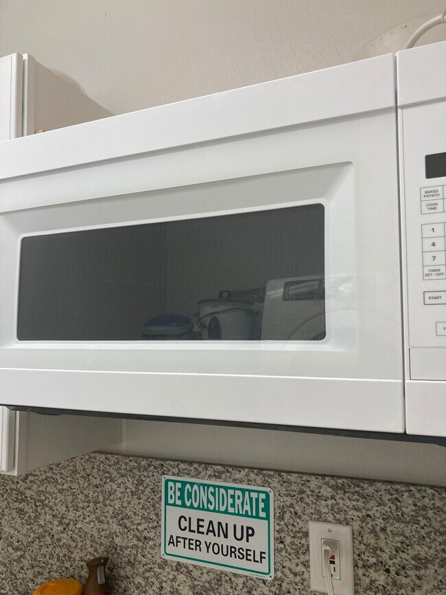 Microwave - 24734 Silver Stone Ct