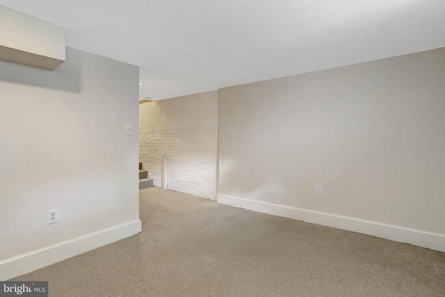 Building Photo - 225 S Payne St