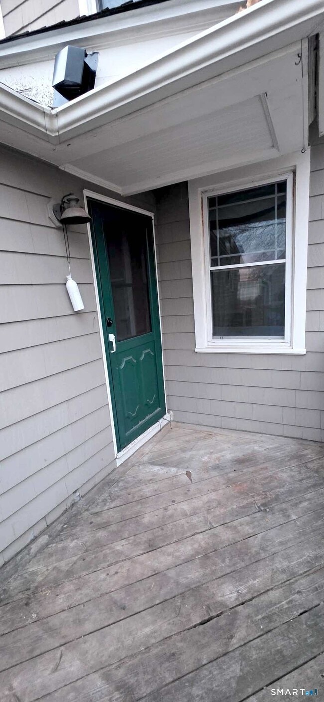 Building Photo - 324 Curtis St