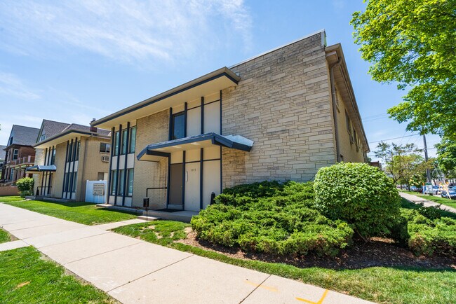 Oakland Apartments Milwaukee, WI Apartment Finder