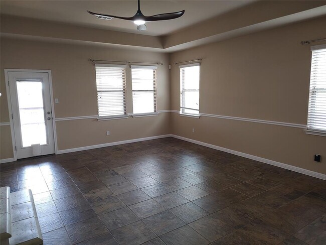 Building Photo - 173 Lone Tree Hollow